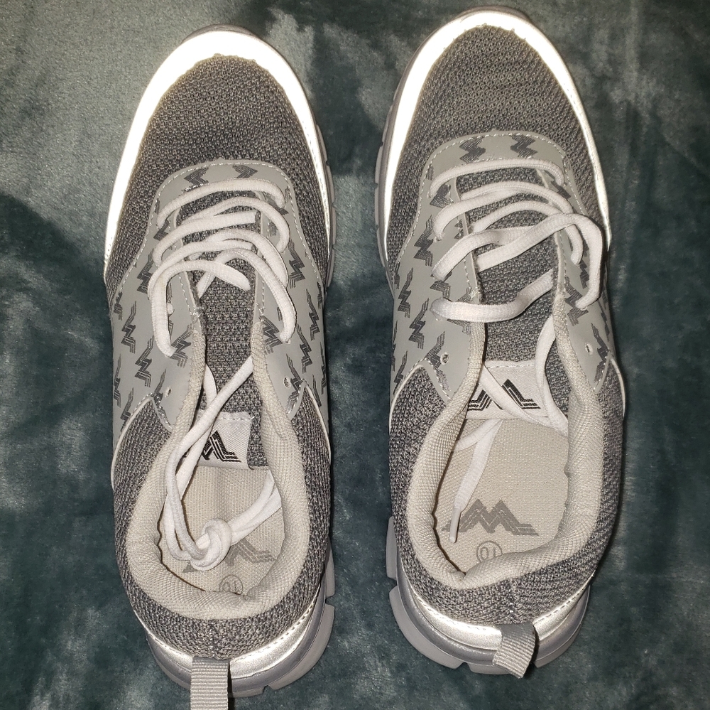 Hot Topic Wonder Woman Sneakers